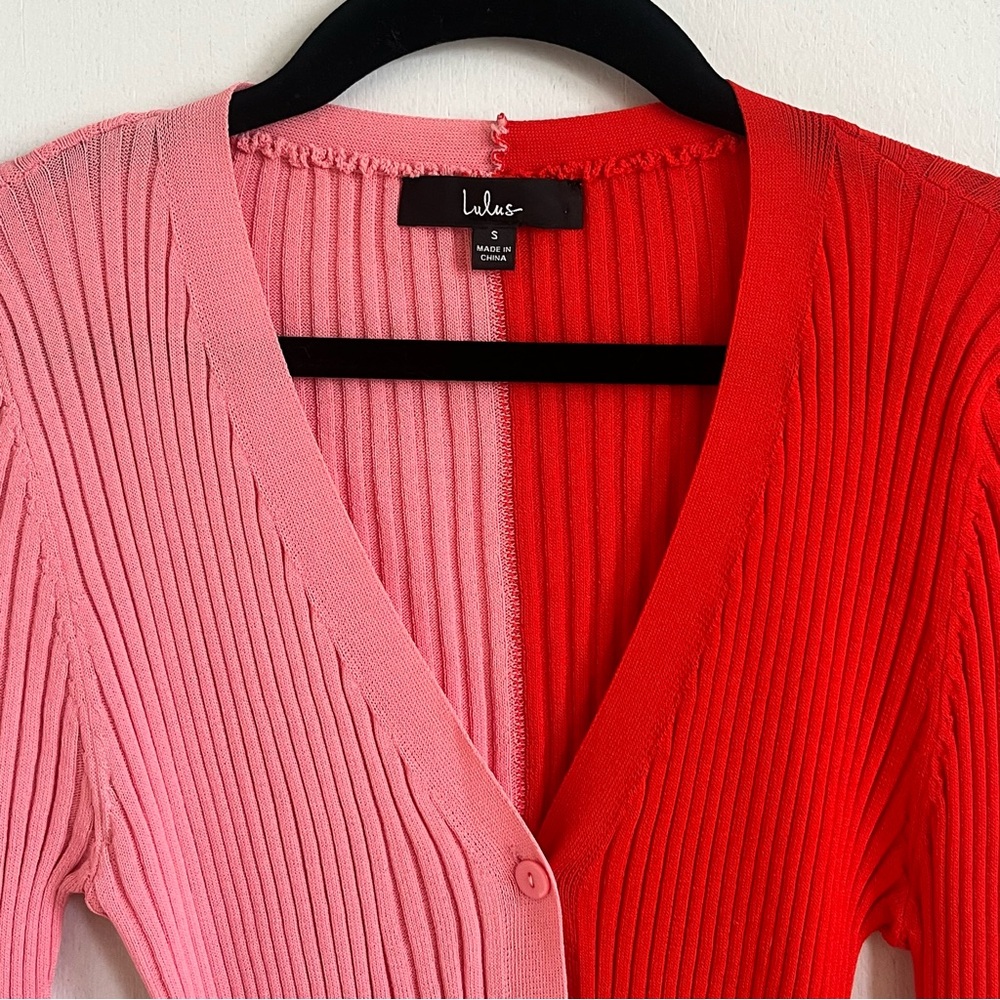 Lulu’s Colorblock Ribbed Top with Buttons - Picture 2 of 9